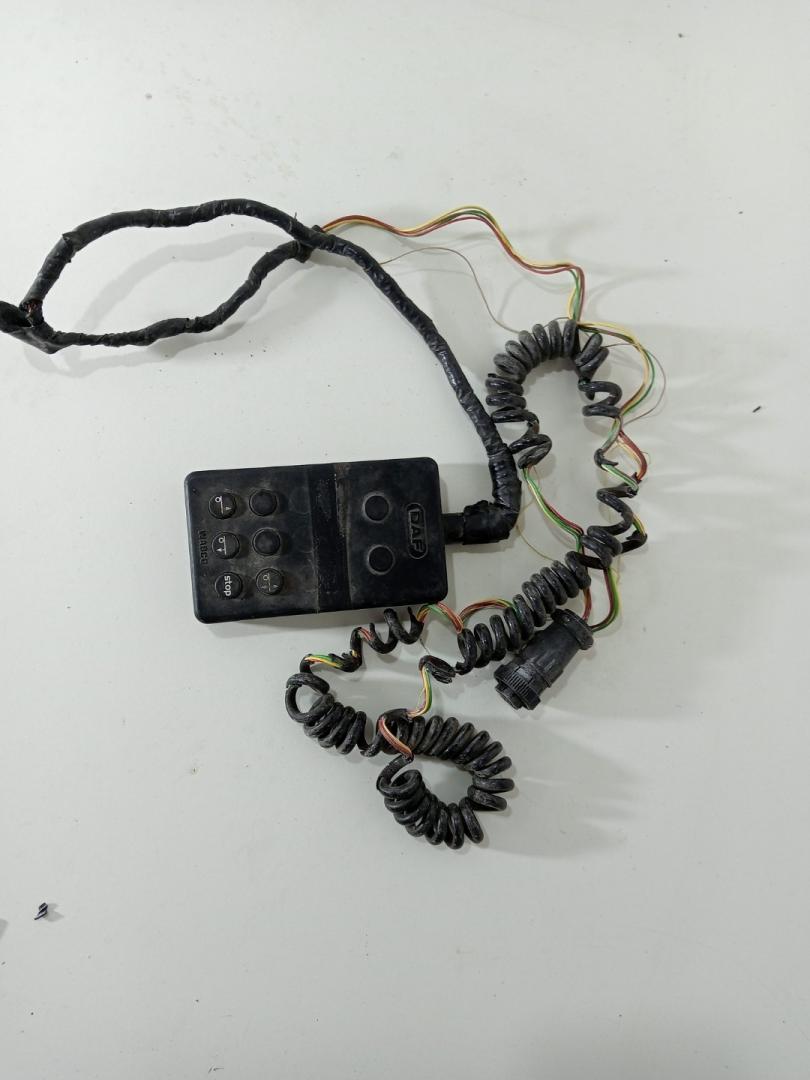 пульт управления пневмоподвеской DAF 95 1 поколение (ATI) (1987 - 1998), 0361623, 4460560000 - фото №1