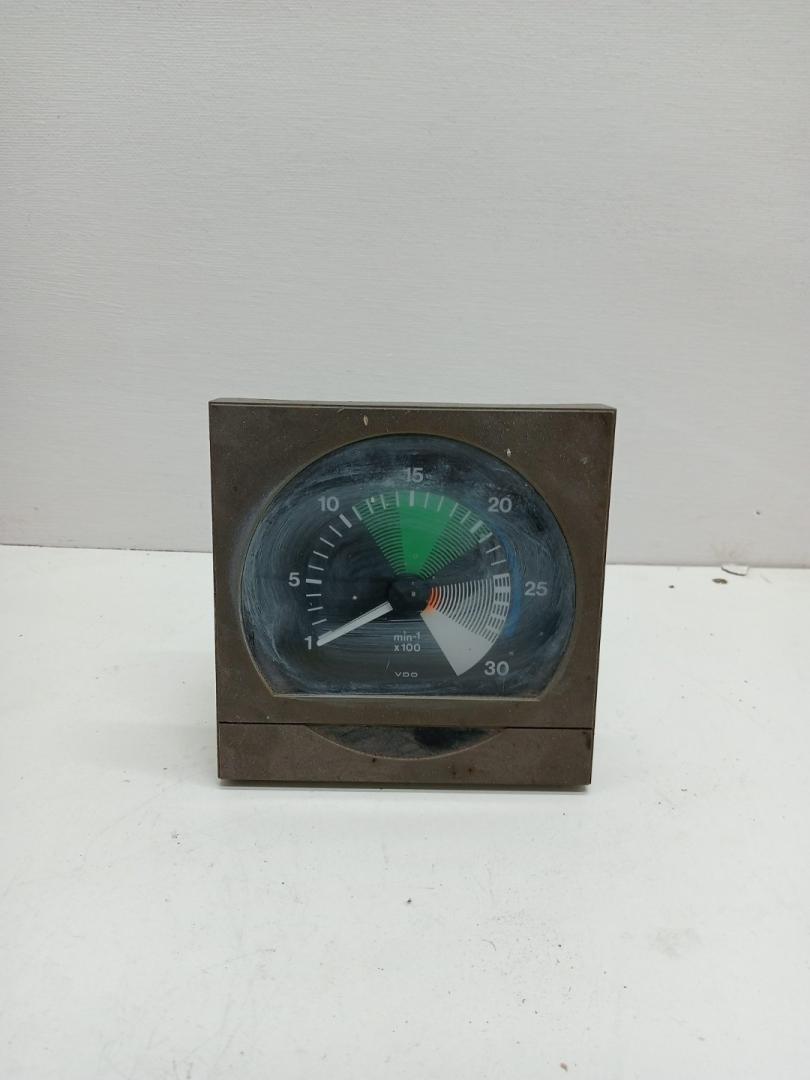 Тахометр MAN F90 1 поколение (1986 - 1997), 81271026075, 81271026075 - фото №1