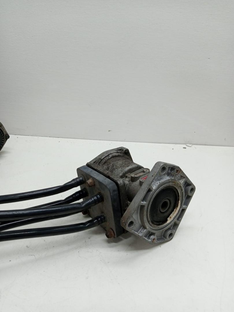 кран главный тормозной Scania 4-Series, 1324663, 10571189, 10571190, 1324664, 1571189, 571189, 571190, ZG.50465-0008, 4613151807, 1505071R, 1505071R, 4613151807 - фото №1