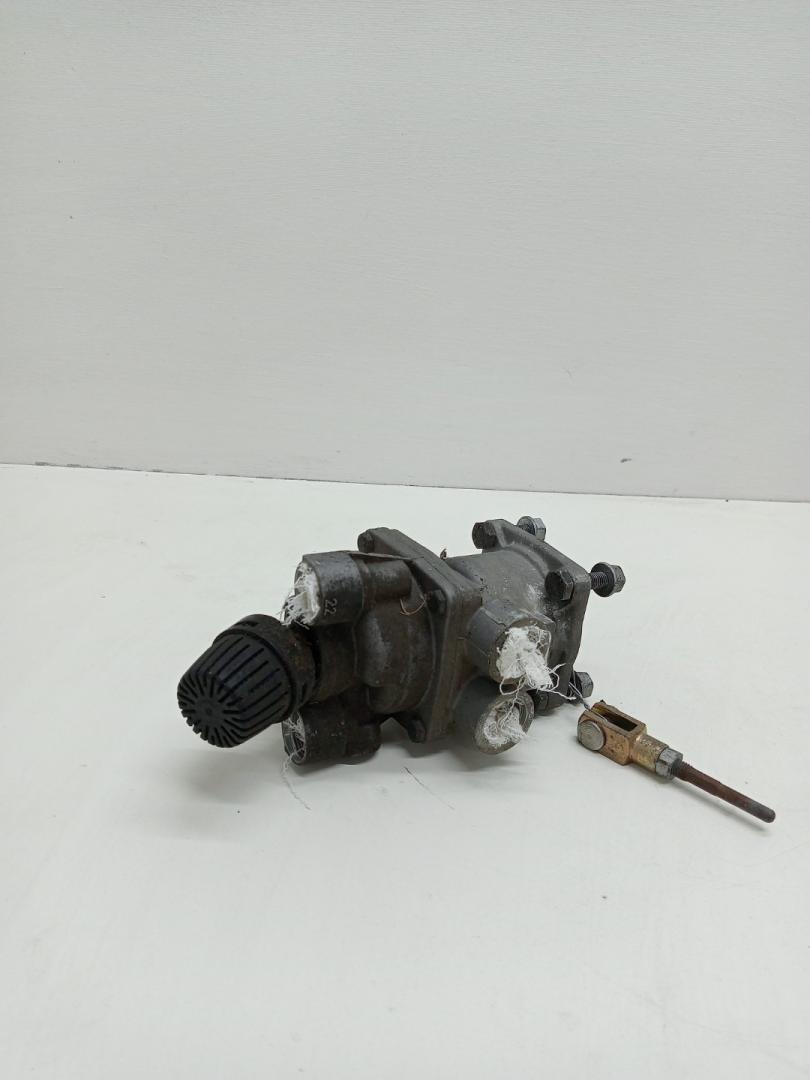 кран главный тормозной Mercedes-Benz Actros 1 поколение (MP1) (1996 - 2003), 4613152640, 1518065, 0044314605, 0044315905, A0044315905, A0044314605, S461-315-264-0, 4613152640 - фото №1