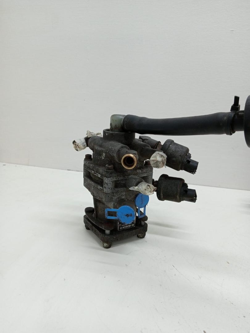 кран главный тормозной Scania G 1 поколение (1988 - 1997), 0481064701, 345326, 345326, 0481064701, 1314047 - фото №1