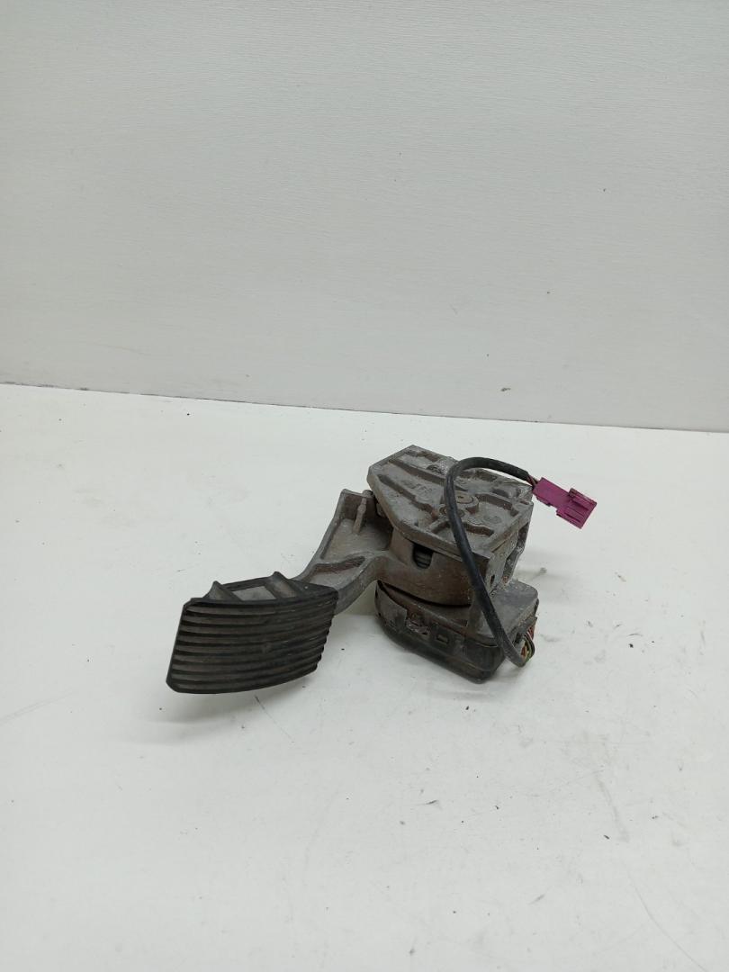 педаль MAN TGA 1 поколение (2000 - 2008), 81259706094, 81259706100, 81259706091, 81259706092, 81259706094 - фото №1