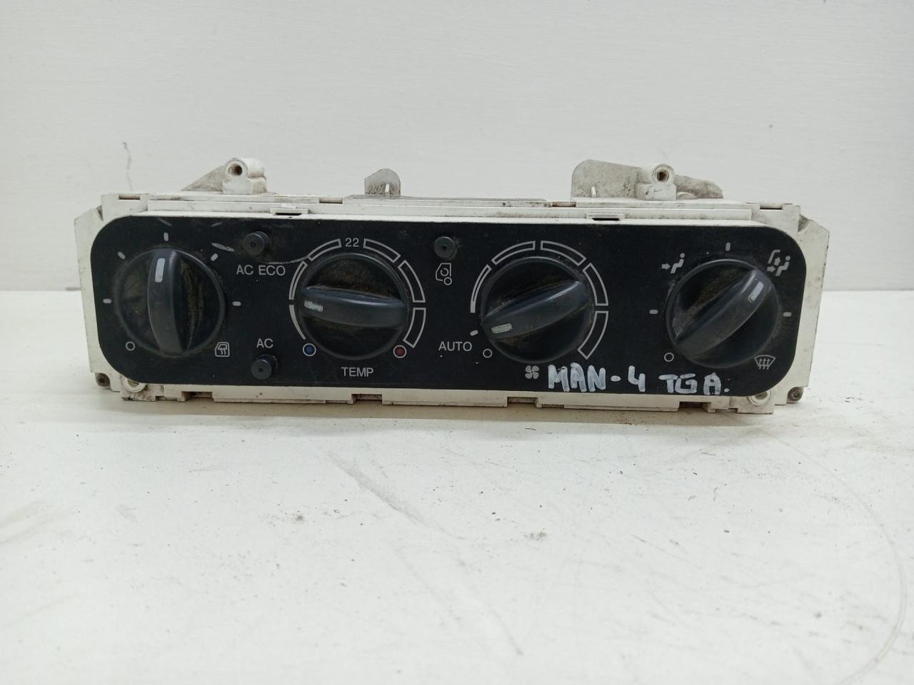 блок управления печки / климат-контроля MAN TGA 1 поколение (2000 - 2008), задний привод, 81619906068, F011500016, 81619906068, F011500016 - фото №1