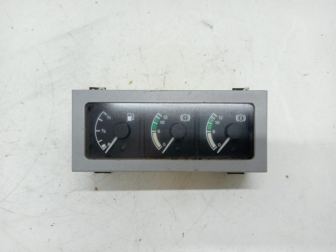 щиток приборов (приборная панель) MAN F2000 1 поколение (1994 - 1998), 81.27202-6090, 81.27201-6058, 81.27201-6059, 81.27201-6056, 81.27410-6052, 81.27410-6053, 81.27201-6059, 81.27410-6052, 81.27410-6053 - фото №1