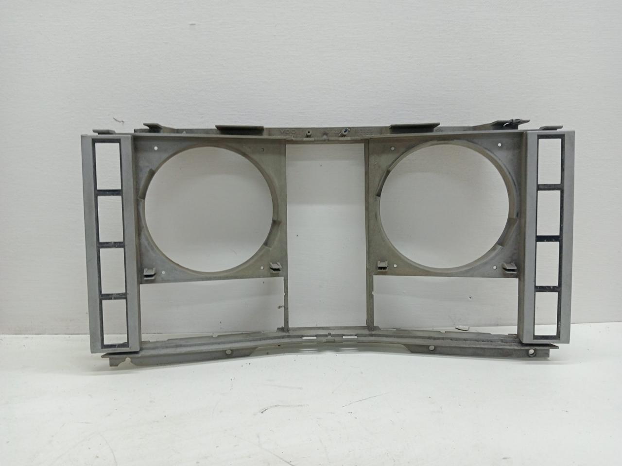 рамка панели приборов MAN F2000 1 поколение (1994 - 1998), 81272026080, 81272026071, 81272026080, 81272026071 - фото №1