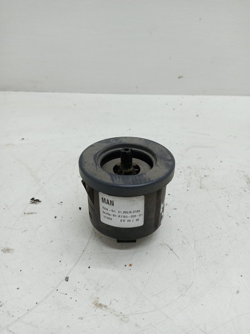 переключатель света MAN TGA 1 поколение (2000 - 2008), 81255250193, 81.25525-0130, 81.25525-0127, 81.25525-0066, 81.25505-6703, 81.25505-6818, 81255250193 - фото №1