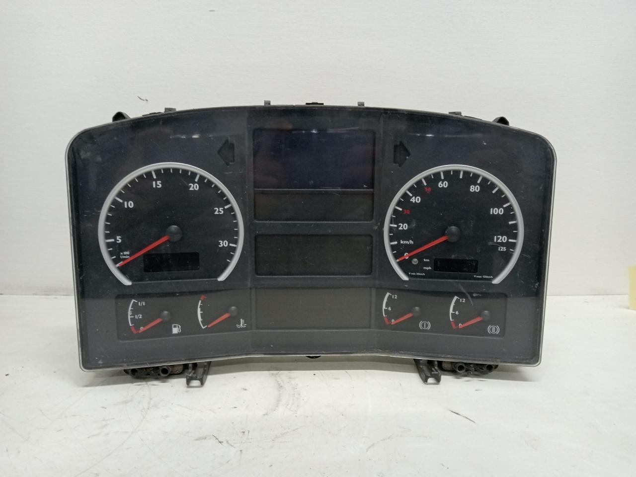 щиток приборов (приборная панель) MAN TGA 1 поколение (2000 - 2008), 81272026154, 81.27202-6150, 81.27202-6133, 81.27202-6127, 81.27202-6125, 81.27202-6123, 81.27202-6114, 81272026154, 81.25807-7000 - фото №1