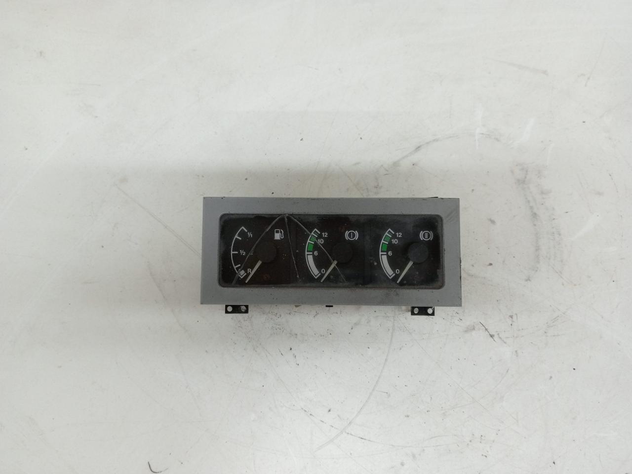 щиток приборов (приборная панель) MAN F2000 1 поколение (1994 - 1998), 81.27202-6090, 81.27201-6059, 81.27410-6052, 81.27410-6053, 81.27201-6059, 81.27410-6052, 81.27410-6053, 81.25908-0055, 81.25908-0055, 81.27202-6090 - фото №1