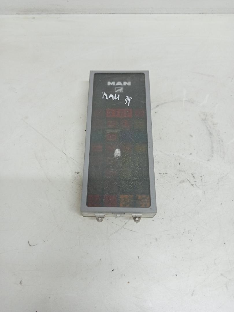 щиток приборов (приборная панель) MAN F2000 1 поколение (1994 - 1998), 81252106073, 64252106001, 81252106073 - фото №1