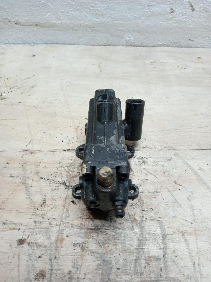 насос подъёма кабины MAN F2000 1 поколение (1994 - 1998), 81.41723.6026, 81.41723.6059, 81.41723.6103, 81.41723.6114, 81.41723.9059, 81.41723.9114, 81.41723.6059 - фото №1