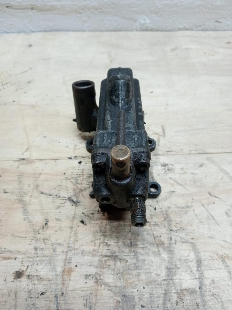 насос подъёма кабины MAN L2000 1 поколение (1994 - 2001), 81.41723.6026, 81.41723.6059, 81.41723.6103, 81.41723.6114, 81.41723.9059, 81.41723.9114, 81.41723.6026 - фото №1