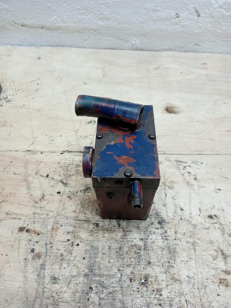 насос подъёма кабины IVECO EuroTech 1 поколение (1991 - 1999), 500430618, 99458304, ZG.60375-0008, 98478156, 98478156 - фото №1