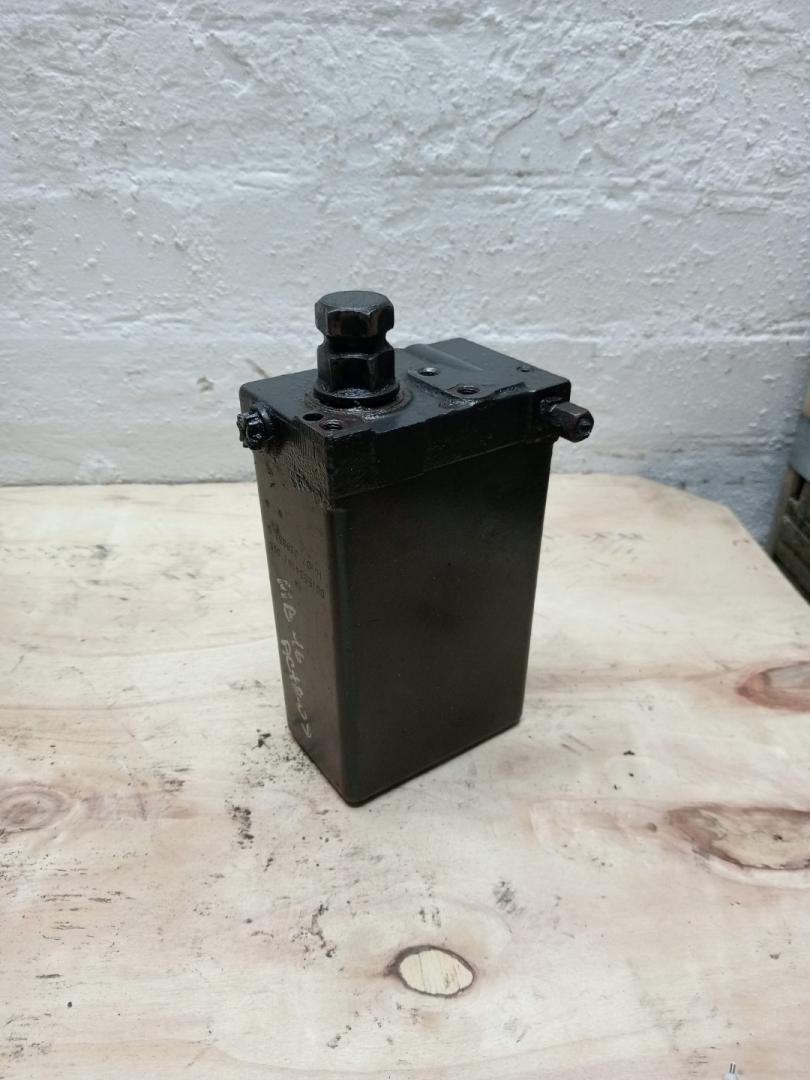 насос подъёма кабины Mercedes-Benz Actros 1 поколение (MP1) (1996 - 2003), 0015534101005 - фото №1