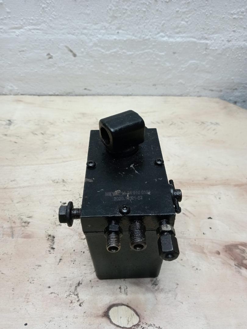 насос подъёма кабины Mercedes-Benz, 14349100101 - фото №1