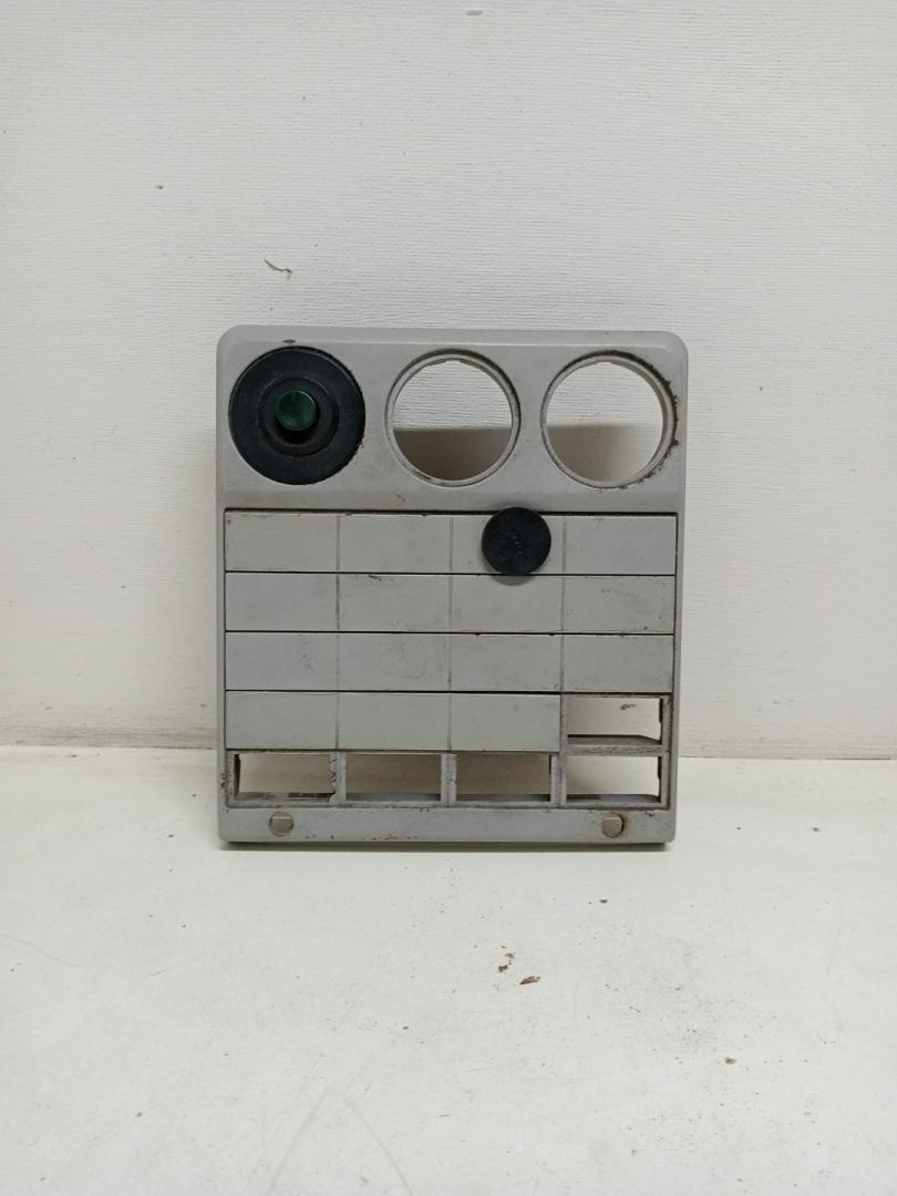 рамка панели приборов MAN F2000 1 поколение (1994 - 1998), 81.61701-0121, 82.99282-0135, 81.61701-0121, 82.99282-0135 - фото №1