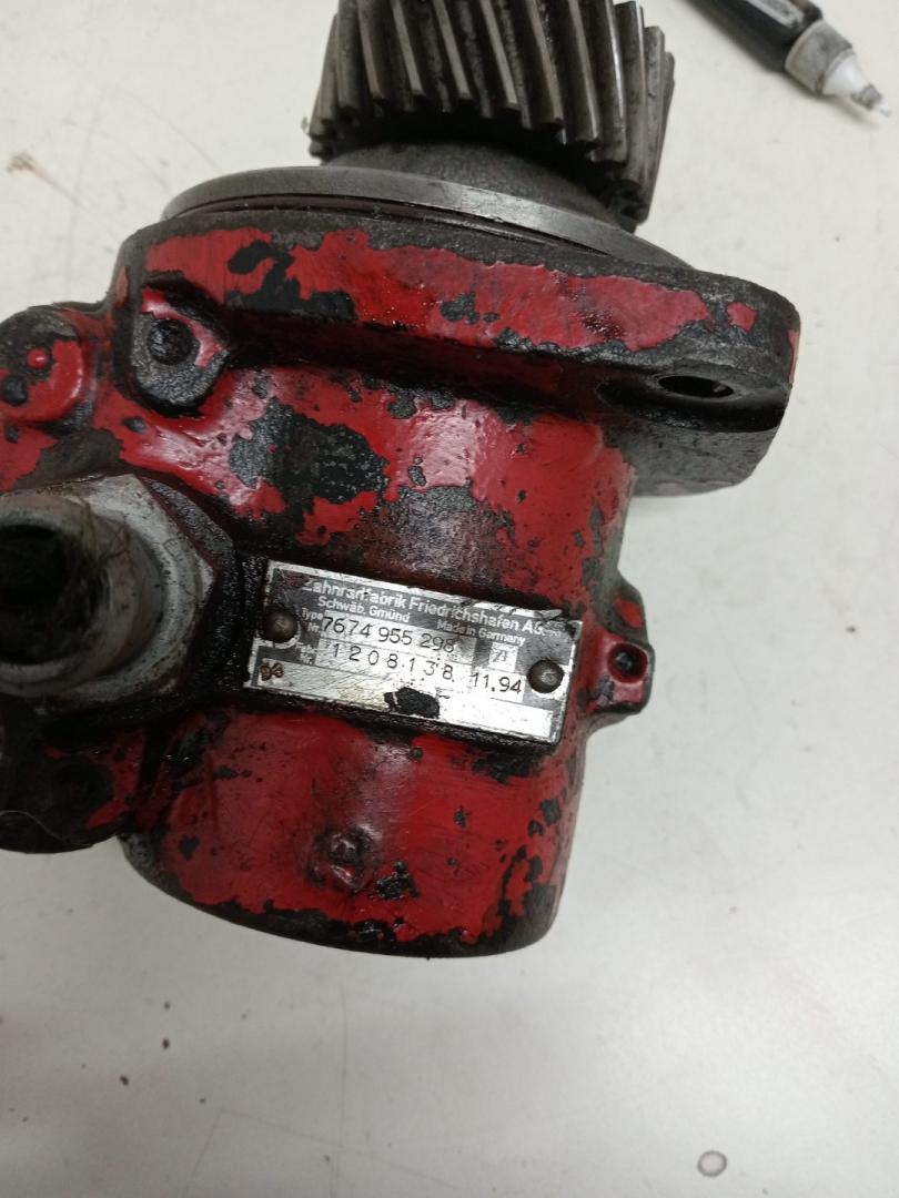 насос гидроусилителя руля IVECO EuroTech 1 поколение (1991 - 1999), 4842351, 04842351, 42498616, 500059993, 500059994, 7674955298, 7674955298 - фото №1