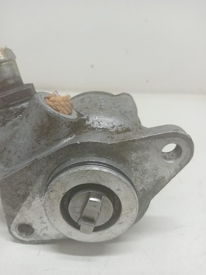 насос гидроусилителя руля MAN L2000 1 поколение (1994 - 2001), 7685955101, 99444525, 81471016082, 81471016086, 81471016090, 81471016103, 81471016116, 81471016136, 81471016140, 81471016161, 81471016168, 81471016170, 81.47101.6171, 81471016180, 81471019082, 81471019103, 81471019121, 81471019136, 81471019161, 81991783154, ZG.40611-0008, 81471016121, 81471016161 - фото №1