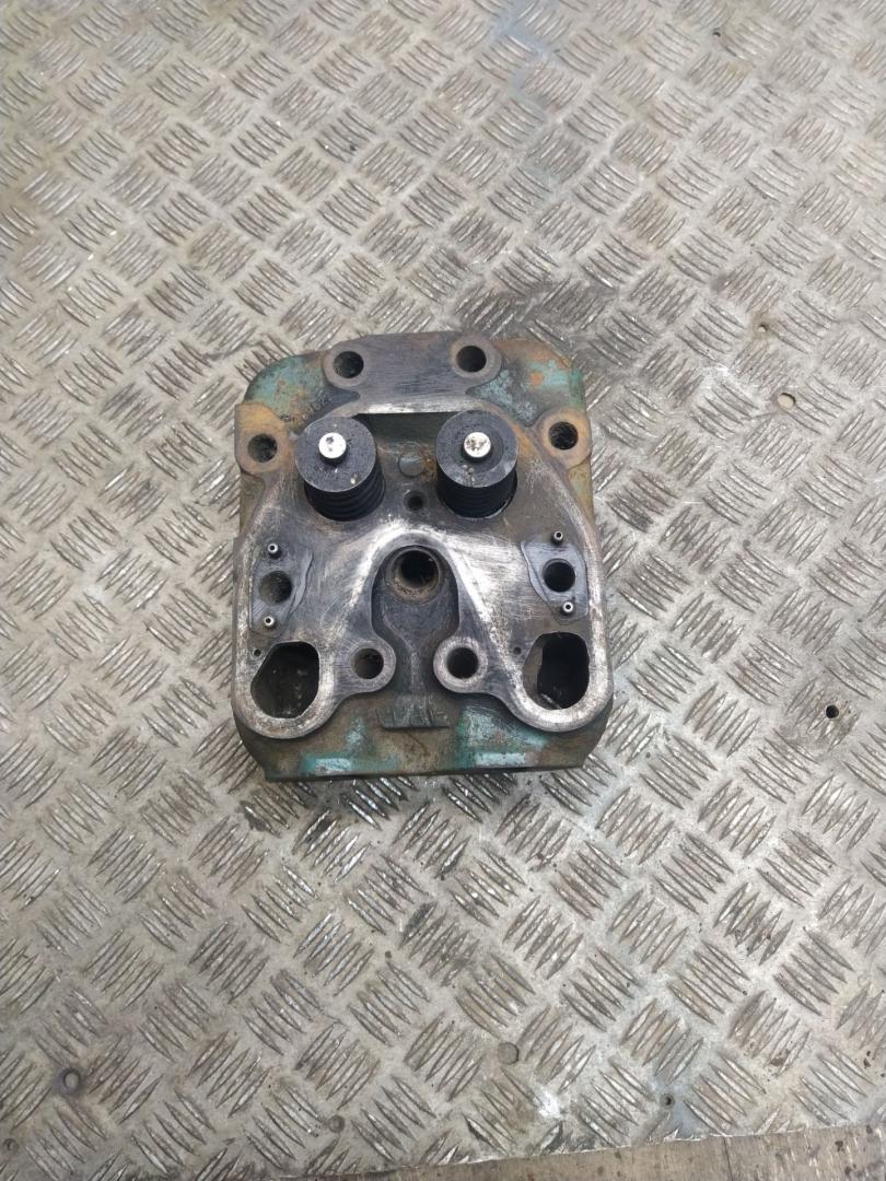 головка блока цилиндров Scania 144 1 поколение (1995 - 2004) - фото №1