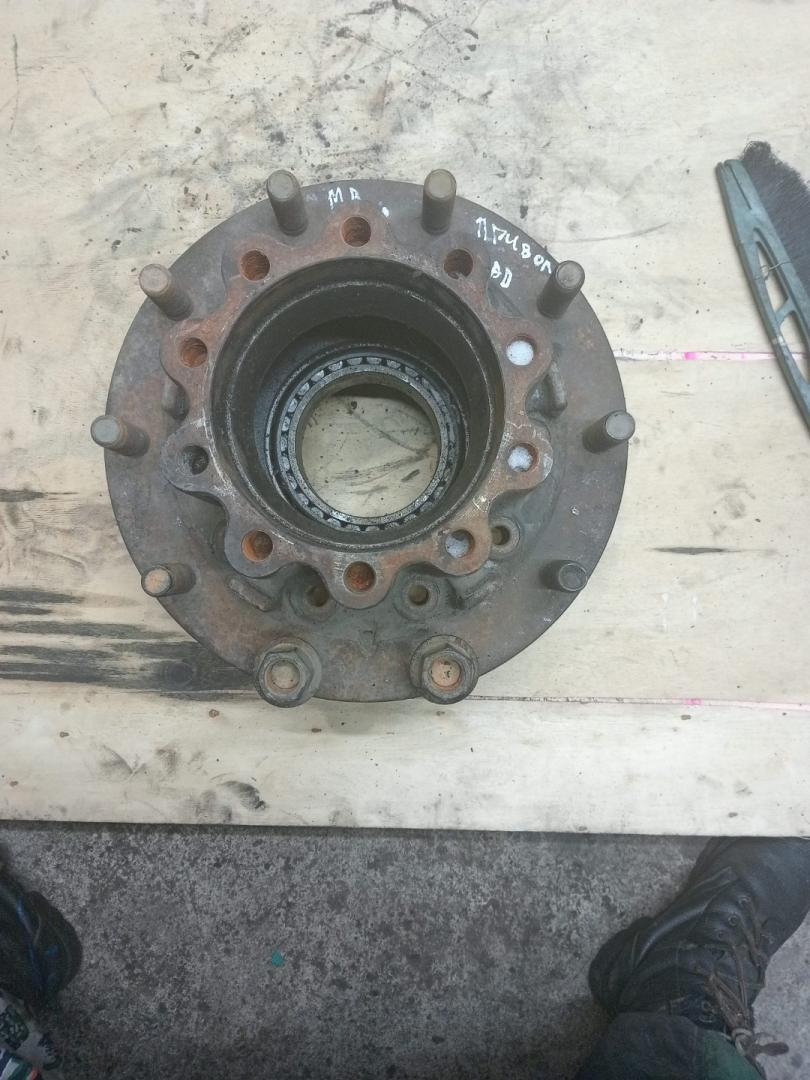 ступица задняя Mercedes-Benz Actros 1 поколение (MP1) (1996 - 2003) - фото №1