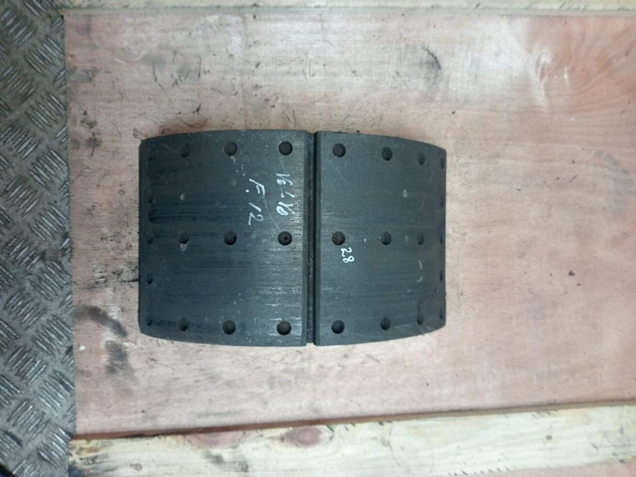 тормозные колодки Volvo FH 1 поколение (1993 - 1998) - фото №1