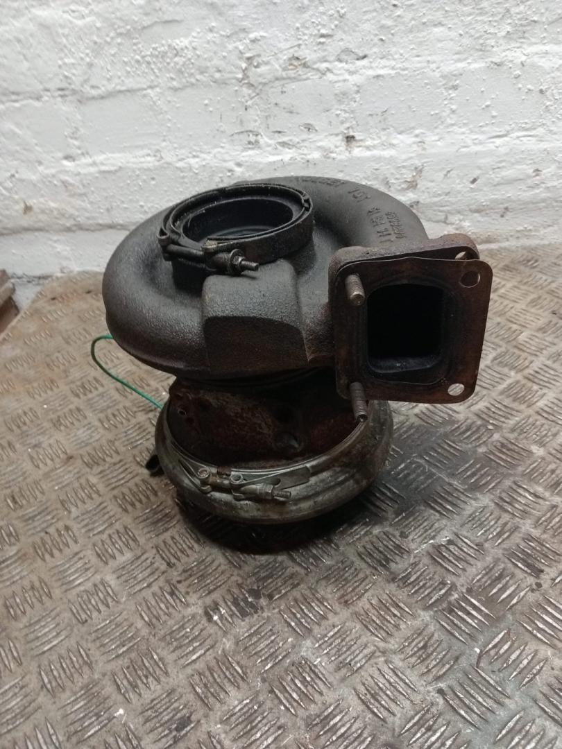 турбина IVECO EuroTech 1 поколение (1991 - 1999), 4046943, 3594557, 4036283, 3594725, 504003367, 500370592, 504044516, 2998328, 504255233, 2992105, 5042552330, 5322538, 3791620, 3593832, 4033101, 3592100, 3594875, 3597276, 4031400, 3598516, 4042550, 4043378, 4038393, 4043380, 3773772, 4046944, 4036283, 504044516 - фото №1