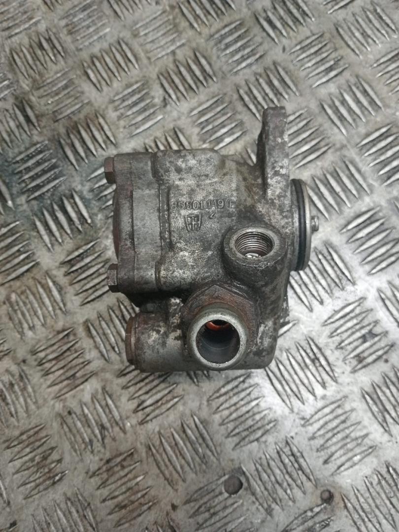 насос гидроусилителя руля MAN F2000 1 поколение (1994 - 1998), 99444525, 81471016082, 81471016086, 81471016090, 81471016103, 81471016116, 81471016136, 81471016140, 81471016161, 81471016168, 81471016170, 81471016180, 81471019082, 81471019103, 81471019121, 81471019136, 81471019161, 81991783154, 81471016121, 7685955125, 7685955125 - фото №1