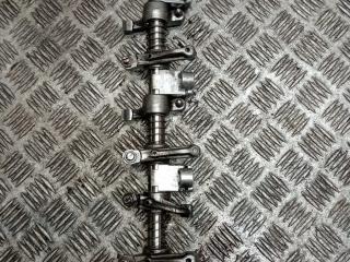 ось коромысел Mercedes-Benz