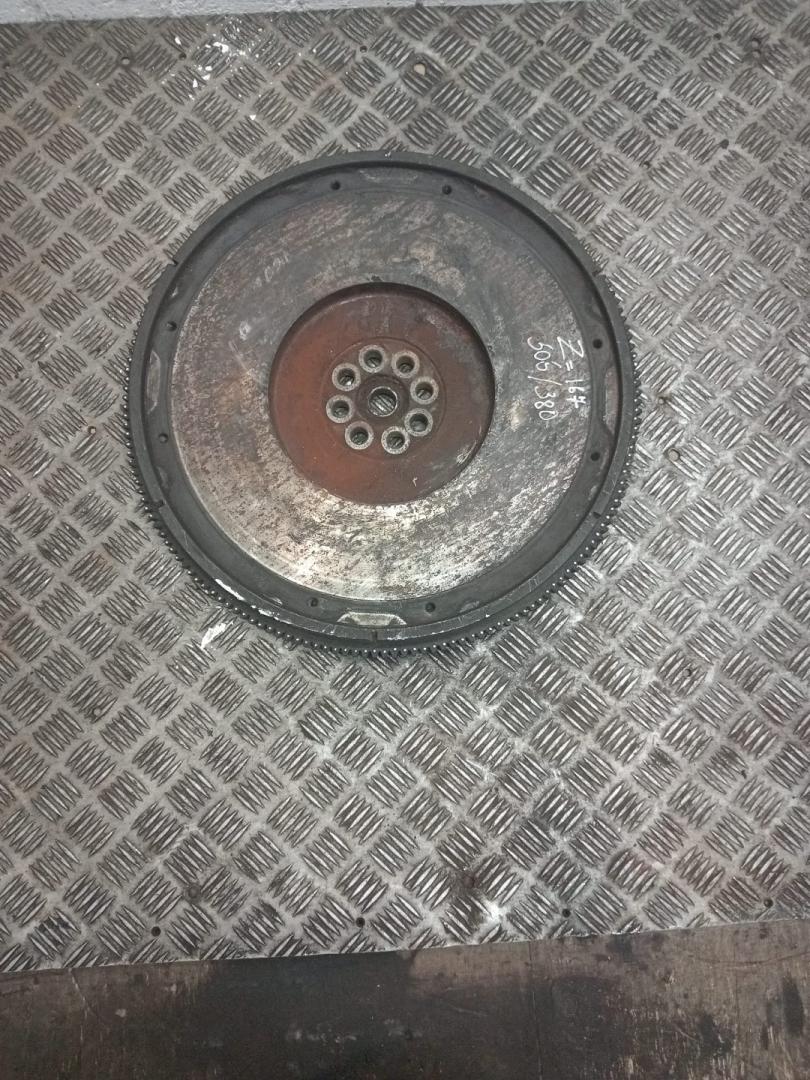 маховик IVECO EuroTech 1 поколение (1991 - 1999) - фото №1