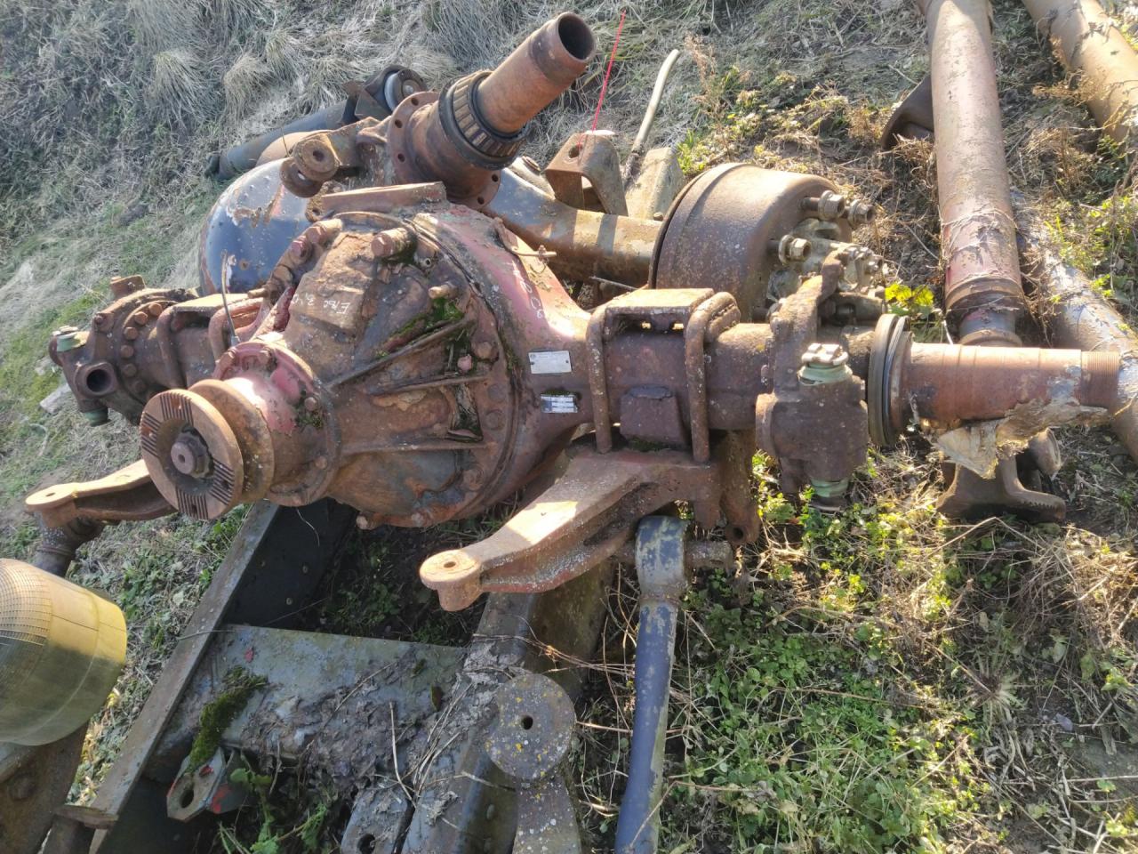 мост задний IVECO EuroTech 1 поколение (1991 - 1999) - фото №1