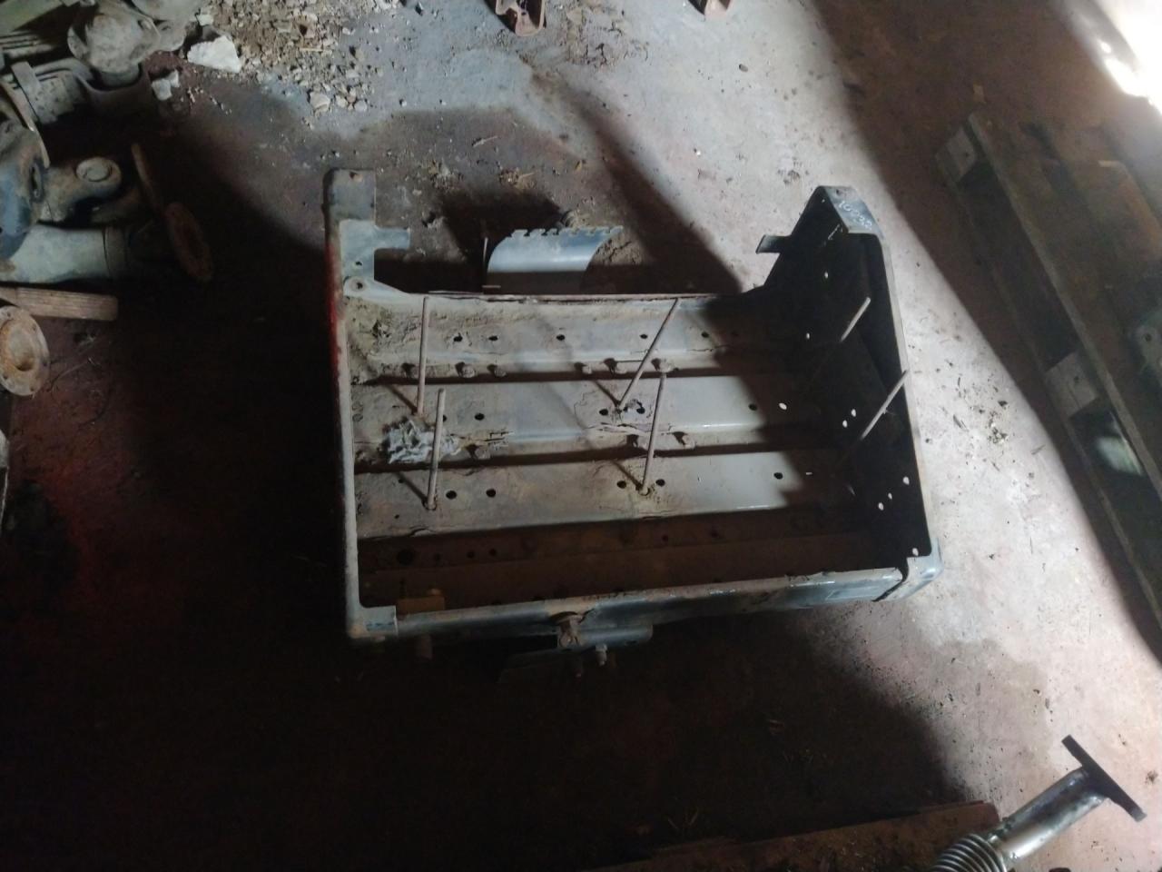 Ящик АКБ MAN TGA 1 поколение (2000 - 2008) - фото №1