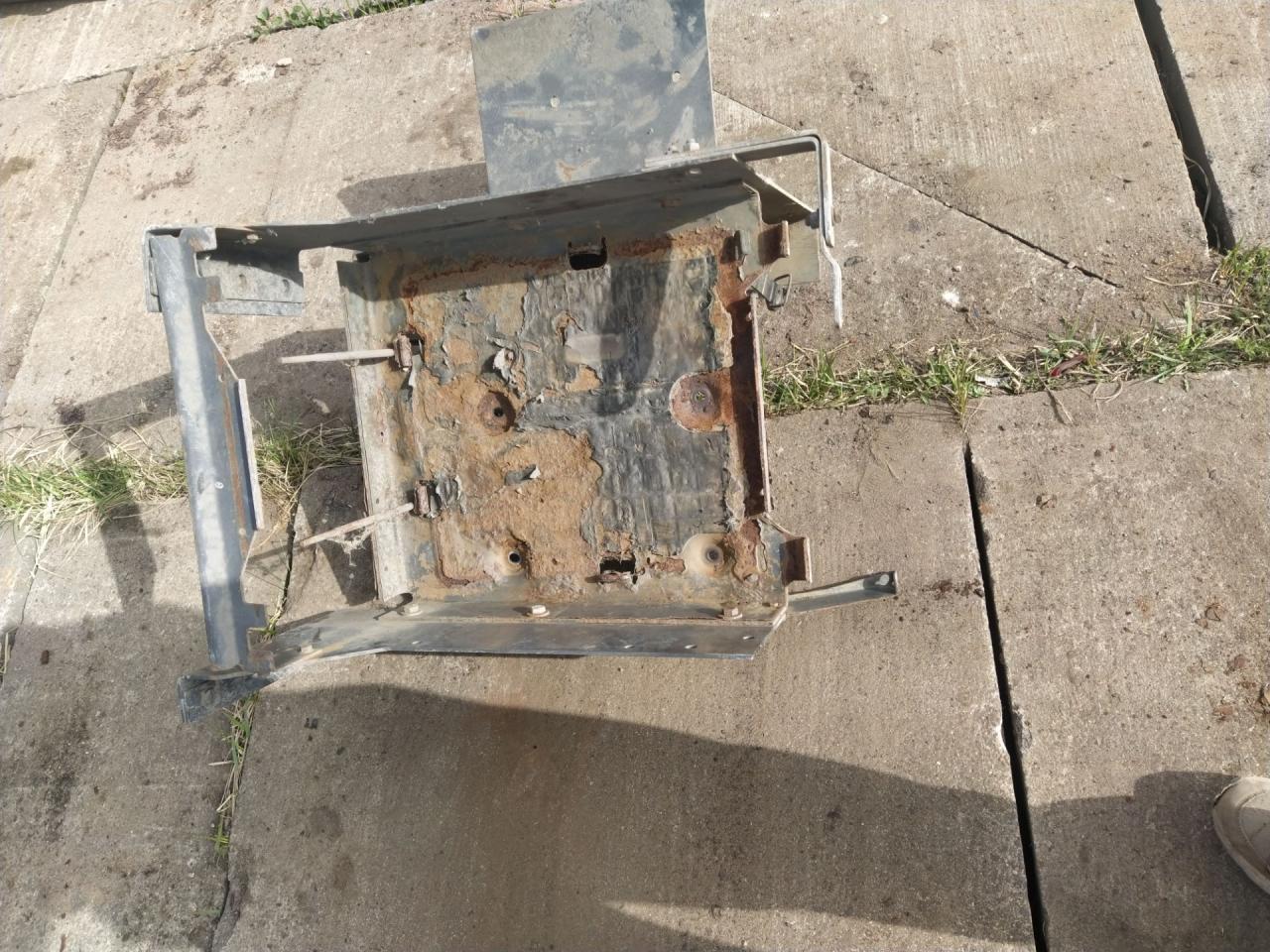 Ящик АКБ Renault Premium 1 поколение (1996 - 2005) - фото №1