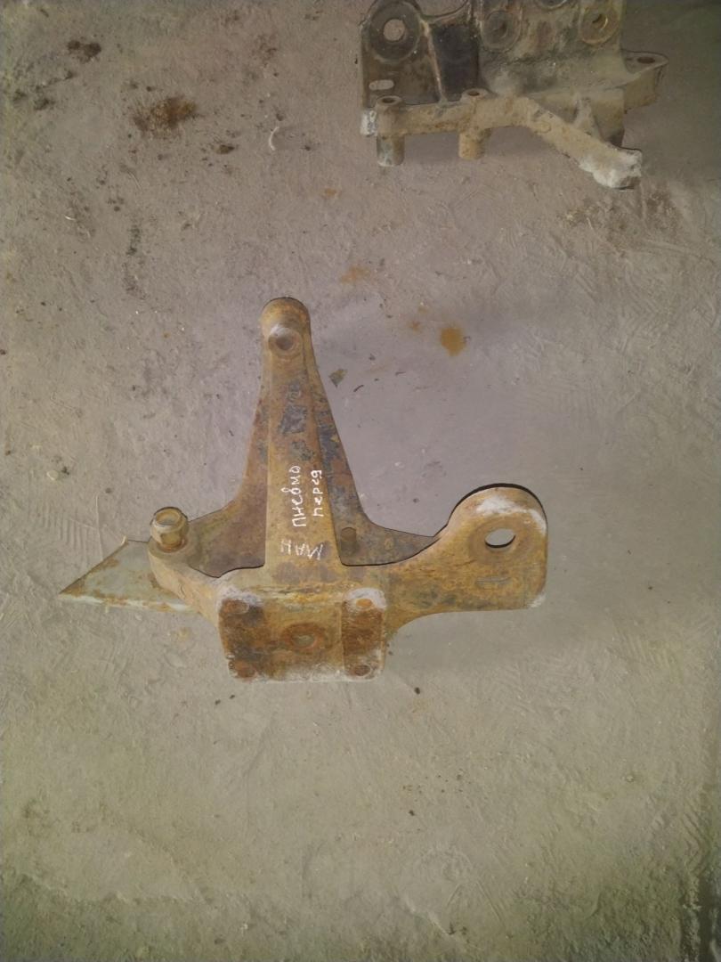 кронштейн пневмоподушки MAN F2000 1 поколение (1994 - 1998), 81436303073, 81436303075 - фото №1