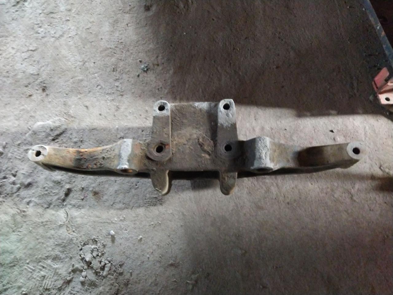 кронштейн пневмоподушки MAN F2000 1 поколение (1994 - 1998) - фото №1