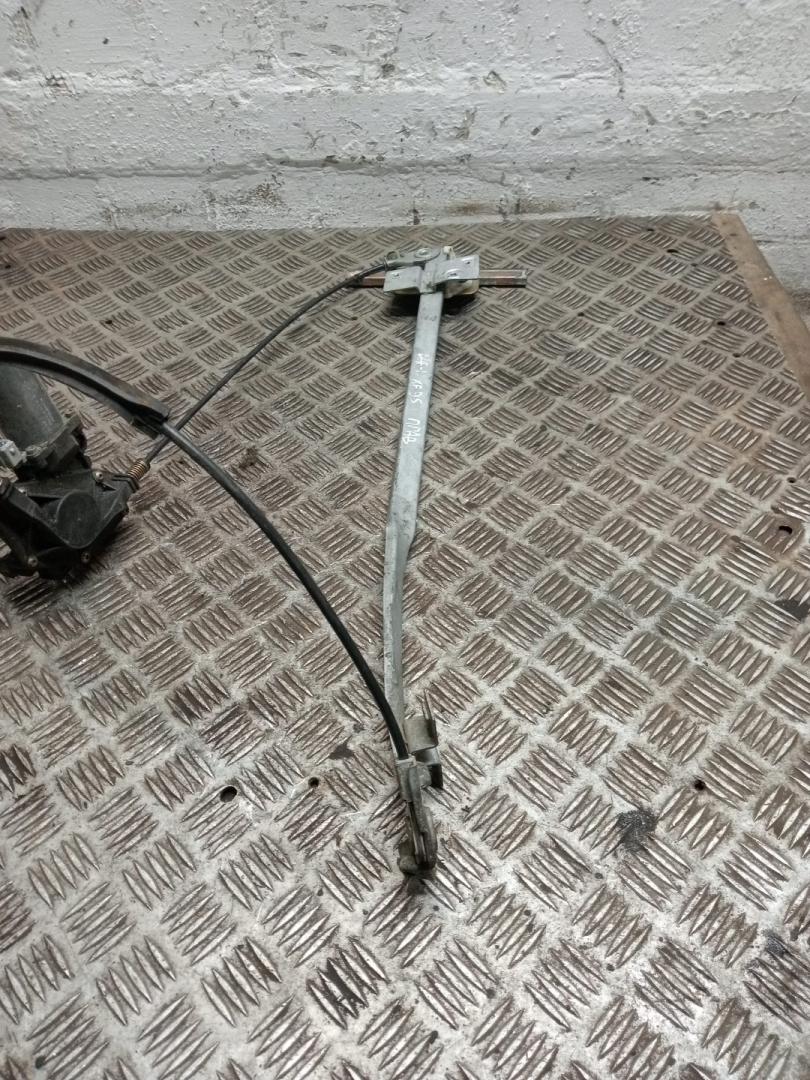 стеклоподъемник DAF XF 95 1 поколение (2002 - 2006) - фото №1