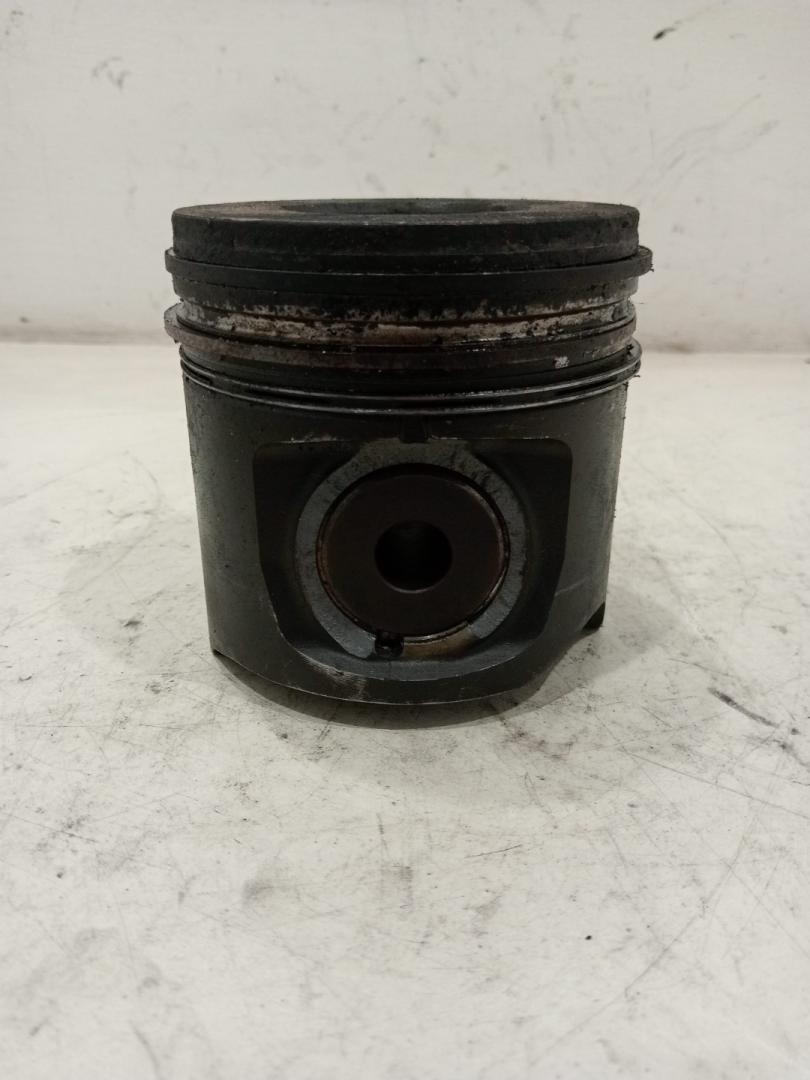 поршень IVECO EuroCargo 1 поколение (1991 - 2000), 98436986, 98436986 - фото №1