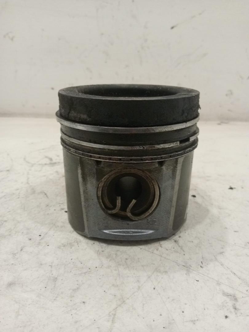 поршень Mercedes-Benz Atego 1 поколение (1998 - 2013), 102046, 102046 - фото №1