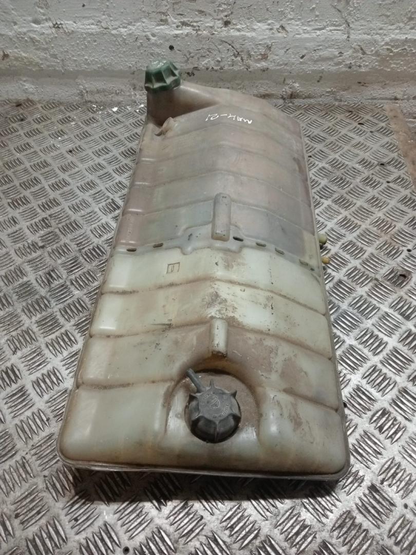 бачок расширительный MAN F2000 1 поколение (1994 - 1998), 81061110019, 81061110019, 81061026203, 81061026220, 81061026100, 81061026089, 81061026100 - фото №1