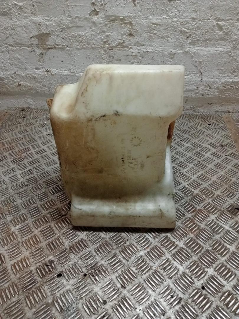 бачок омывателя Mercedes-Benz Axor 1 поколение (2001 - 2004), A9408690120, 9408690120, A9408690120, 9408690120 - фото №1