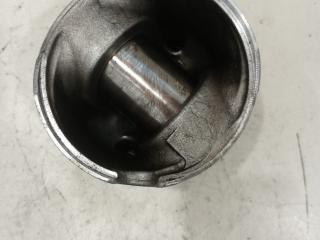 поршень Mercedes-Benz