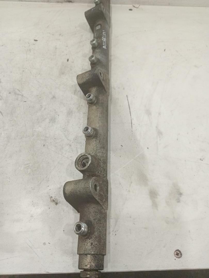 топливная рампа MAN TGA 1 поколение (2000 - 2008), 0445226049, 51103116054, 51103116051, 51103116082, 0445226049, 51103116054 - фото №1