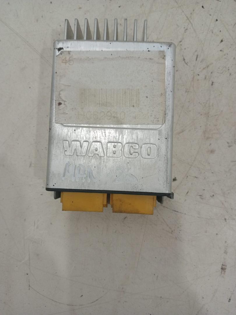 блок управления подвеской MAN TGA 1 поколение (2000 - 2008), 81258117010, 4461700030, 4461700030, 81258117010 - фото №1