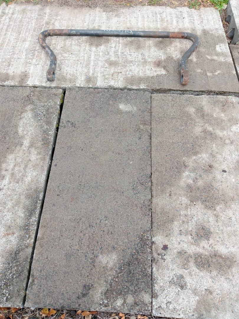 стабилизатор подвески (поперечной устойчивости) Mercedes-Benz, дизель, вариатор, минивэн - фото №1