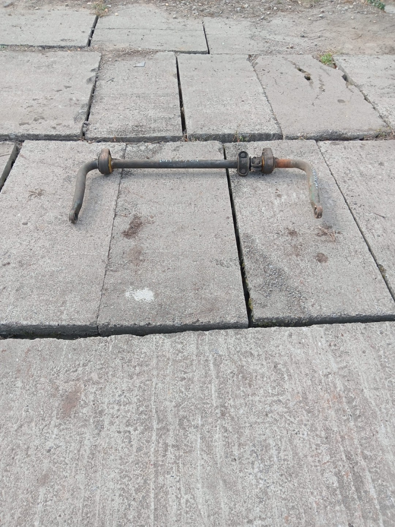 стабилизатор подвески (поперечной устойчивости) Mercedes-Benz, дизель, вариатор, пикап - фото №1