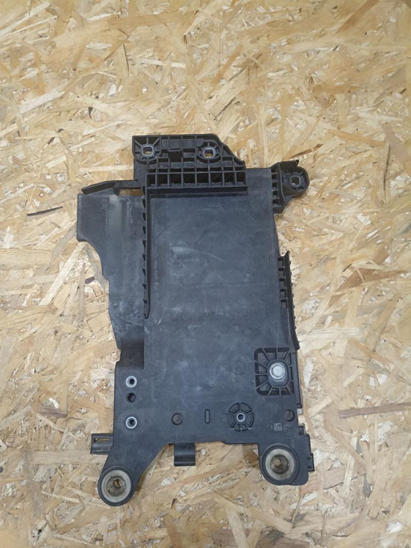 полка аккумулятора BMW X2 F39 2018, 2.0 л., дизель, АКПП, misano-blau metallic, внедорожник 5 дв., полный привод, правый руль, 9387574, 61219387574 - фото №1