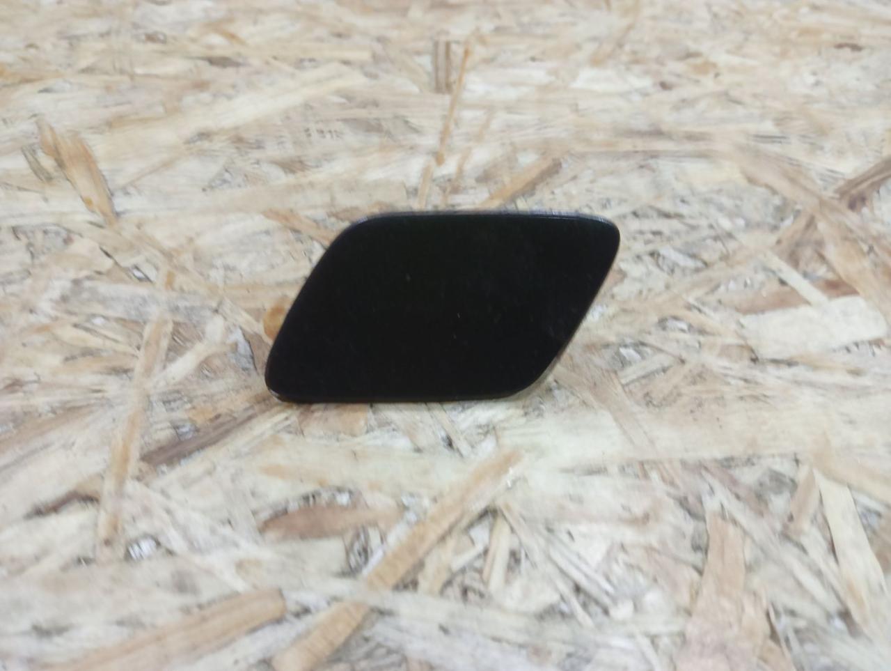 заглушка под омыватель фары BMW X5 E70 2007, 3.0 л., D, M57 D30 (306D3), дизель, АКПП, черный, внедорожник 5 дв., полный привод, правый руль, 7173863 - фото №1