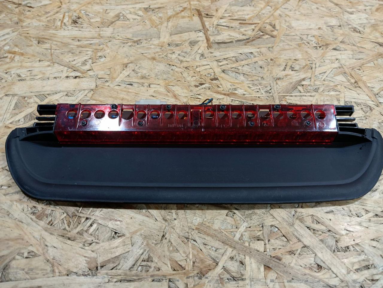 дополнительный стоп-сигнал BMW 3 серия E90/E91/E92/E93 E93 2007, 3.0 л., M57 306 D3, дизель, АКПП, кабриолет, задний привод, правый руль - фото №1