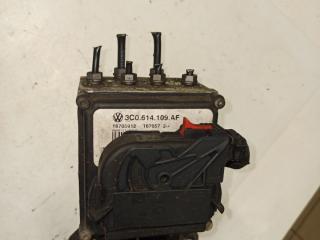 блок ABS Volkswagen Passat B6 2010, 2.0 л., дизель, робот, синий, универсал, правый руль, 3C0614109AF