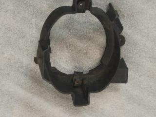 крепление фары правой Nissan Qashqai 1 поколение 2008, 26910JD000