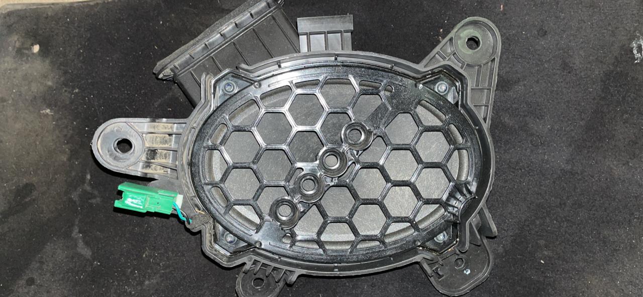 сабвуфер Ford Bronco Sport 1 поколение 2021, 1.5 л., бензин, АКПП, темно синий, внедорожник 5 дв., M1PT-19A067-AB - фото №1