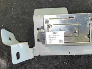антенна Ford Explorer 6 поколение U625 2021, 2.3 л., бензин, АКПП, красный, внедорожник 5 дв., полный привод, LB5T-19A390-AA